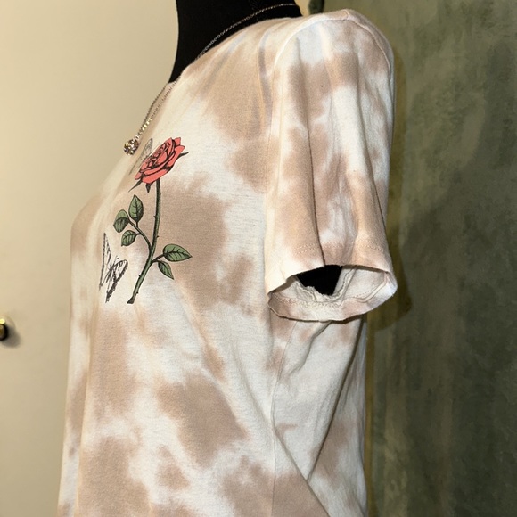 Aeropostale tee🌹🦋 - Picture 6 of 6